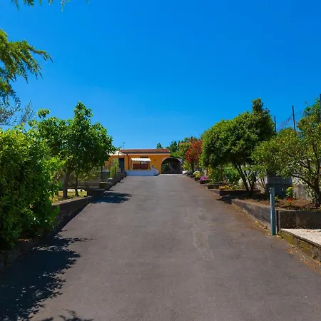Вилла L' Etna Di Gianlele *